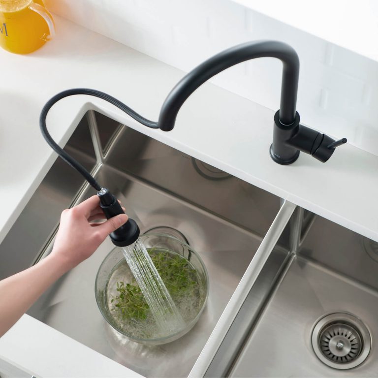 FlexStream Pull Down Kitchen Faucet