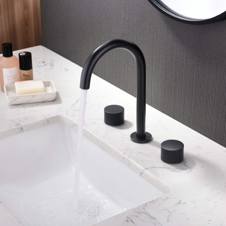 Bathroom Sink Widespread Faucet with Drain Assembly