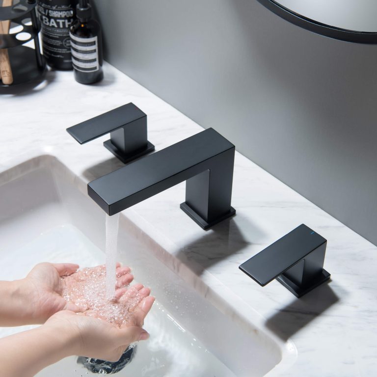 Cube 8“ Widespread Bathroom Sink Faucet with Drain Assembly