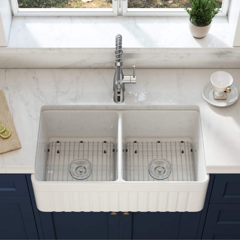 Stonebridge 33" Double Bowl Fireclay Farmhouse Sink