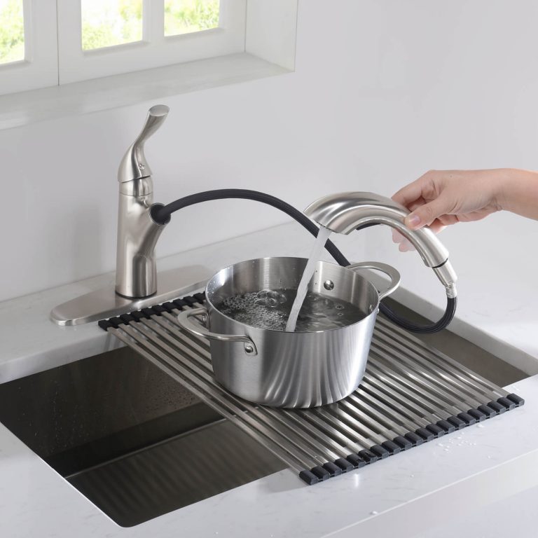 Single Handle Pull Down Kitchen Faucet